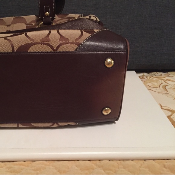 Coach Weekend Tote - Picture 6 of 7